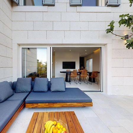 Gemuetliche Villa Mit Pool Brela Extérieur photo